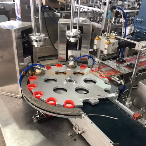 Automatic Plastic Lid Bottle Cap Skin Care Cover Cap Lining Wadding Assembly Machine